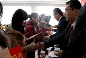 2011年“青島大學(xué)-永旺獎(jiǎng)學(xué)金”捐贈(zèng)儀式